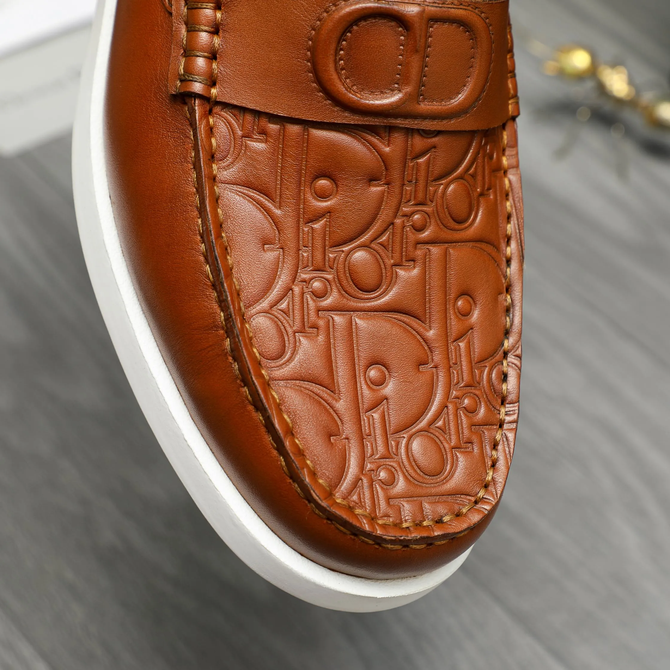 Men's shoes 💰460 Product trademark: Dior "Dior" casual slip-on leather shoes Regular size: 39-44 Product material: Selected cowhide embossed upper, cowhide lining, rubber outsole